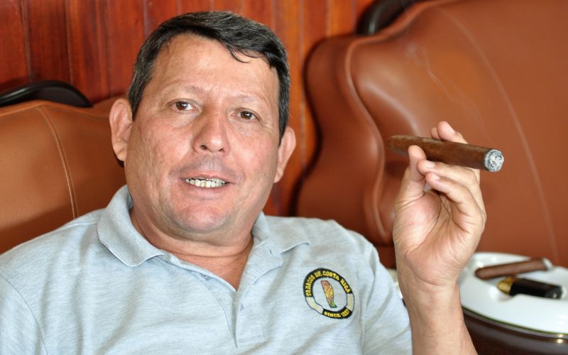 Olman Leon Guzman, der Seniorchef der Zigarrenmanufaktur Vegas de Santiago